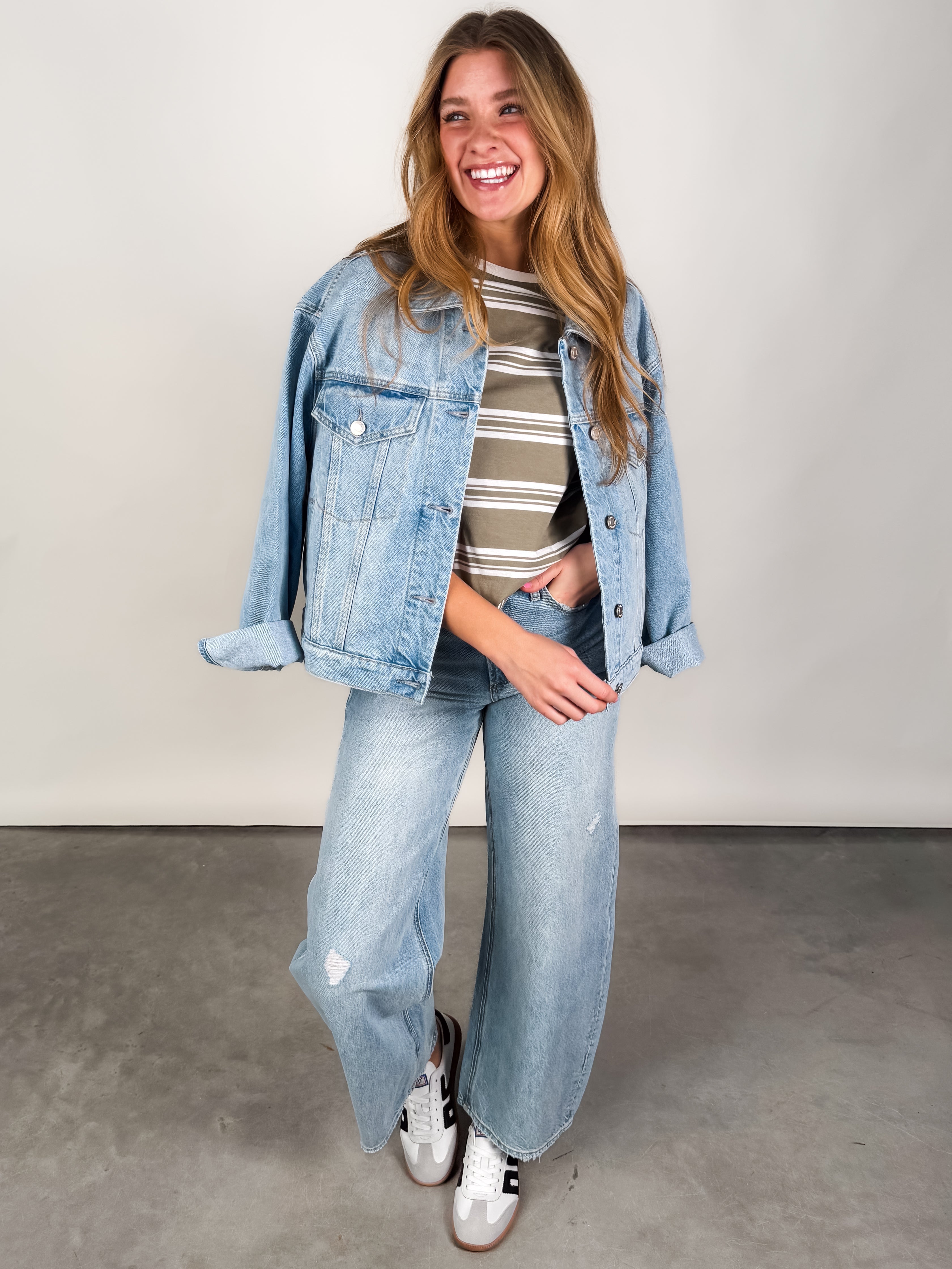 Natalie Tee Look image