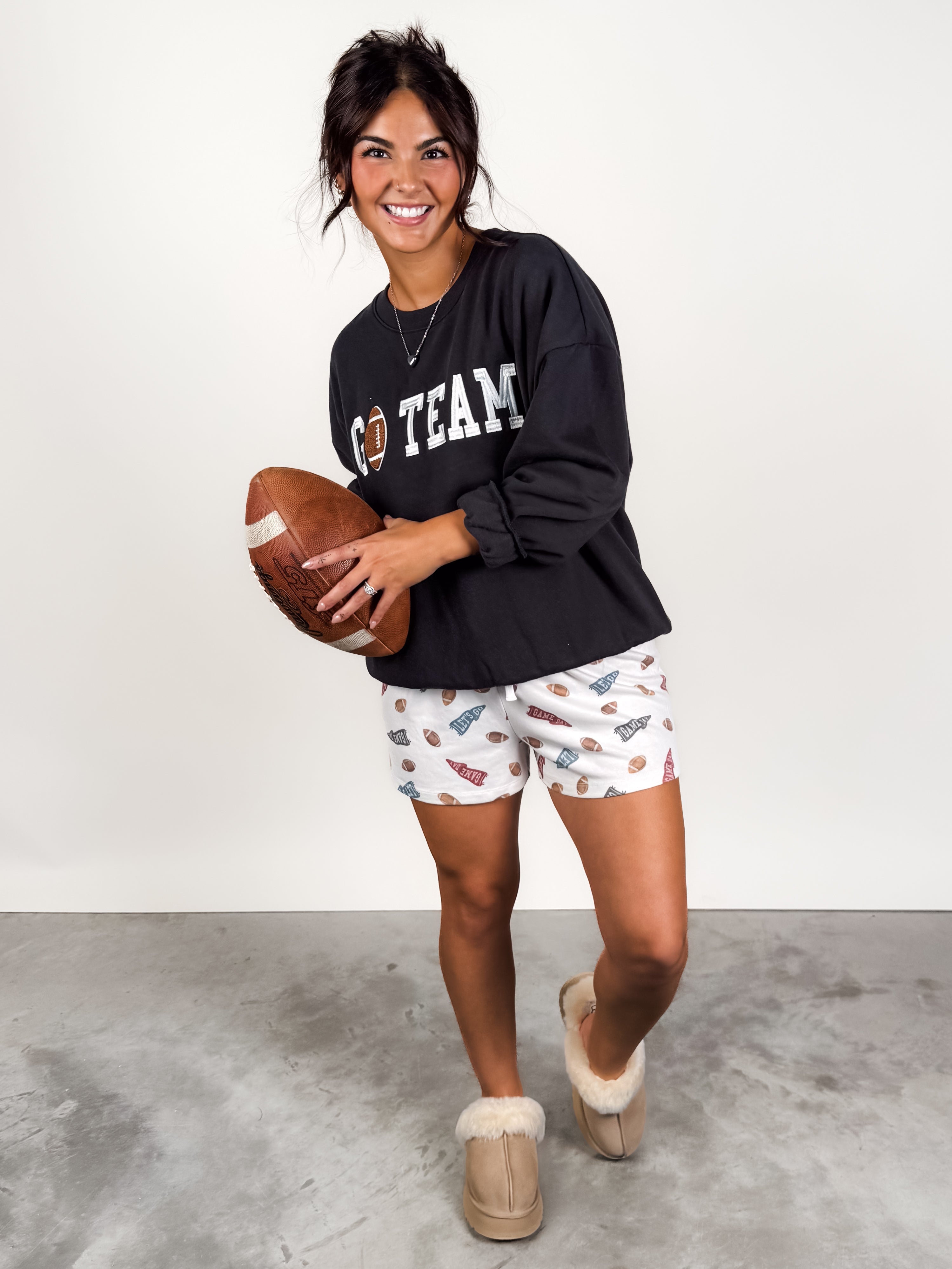Oversized Go Team Sweatshirt Look image