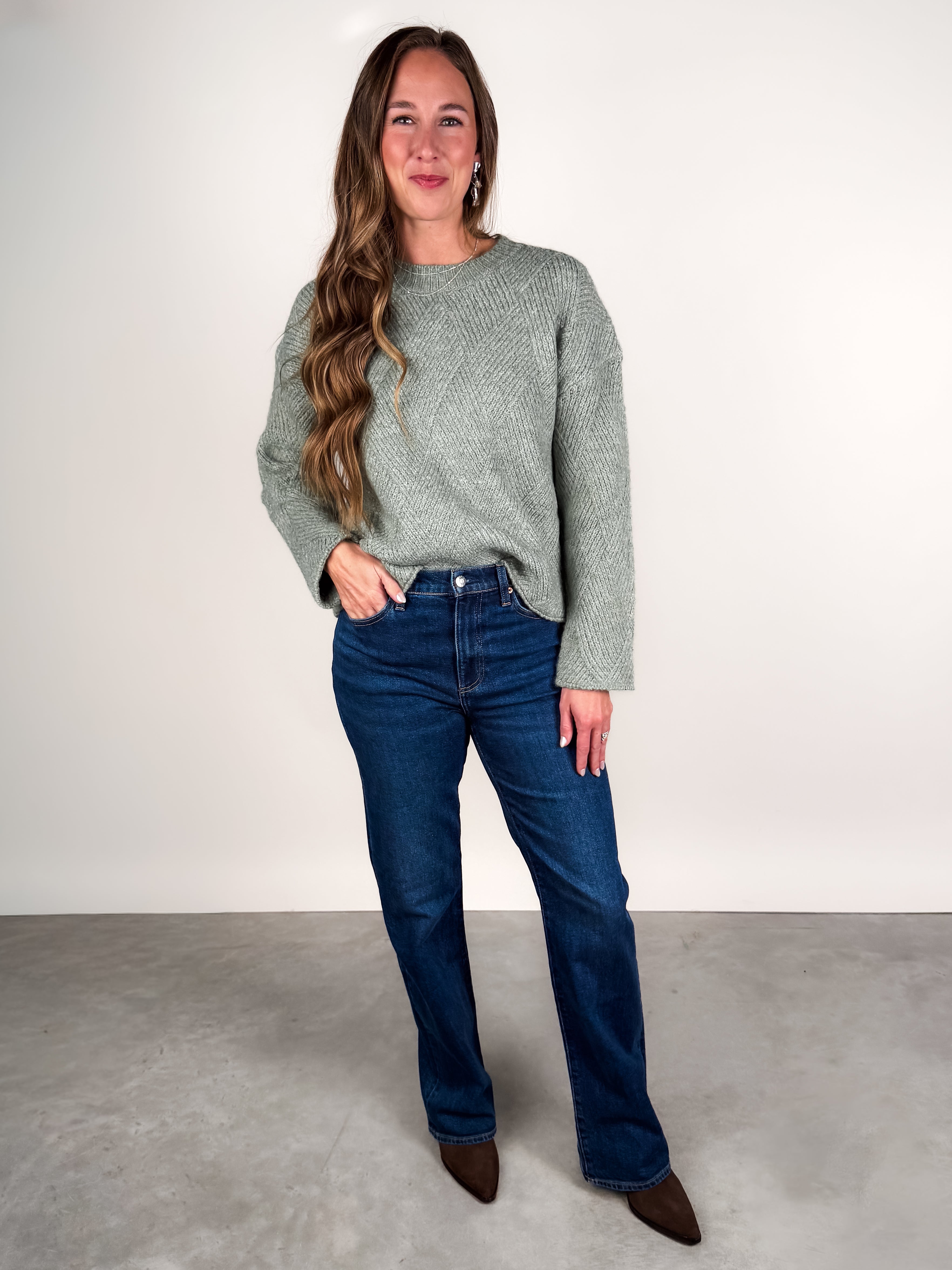 Pippa Sweater Look image