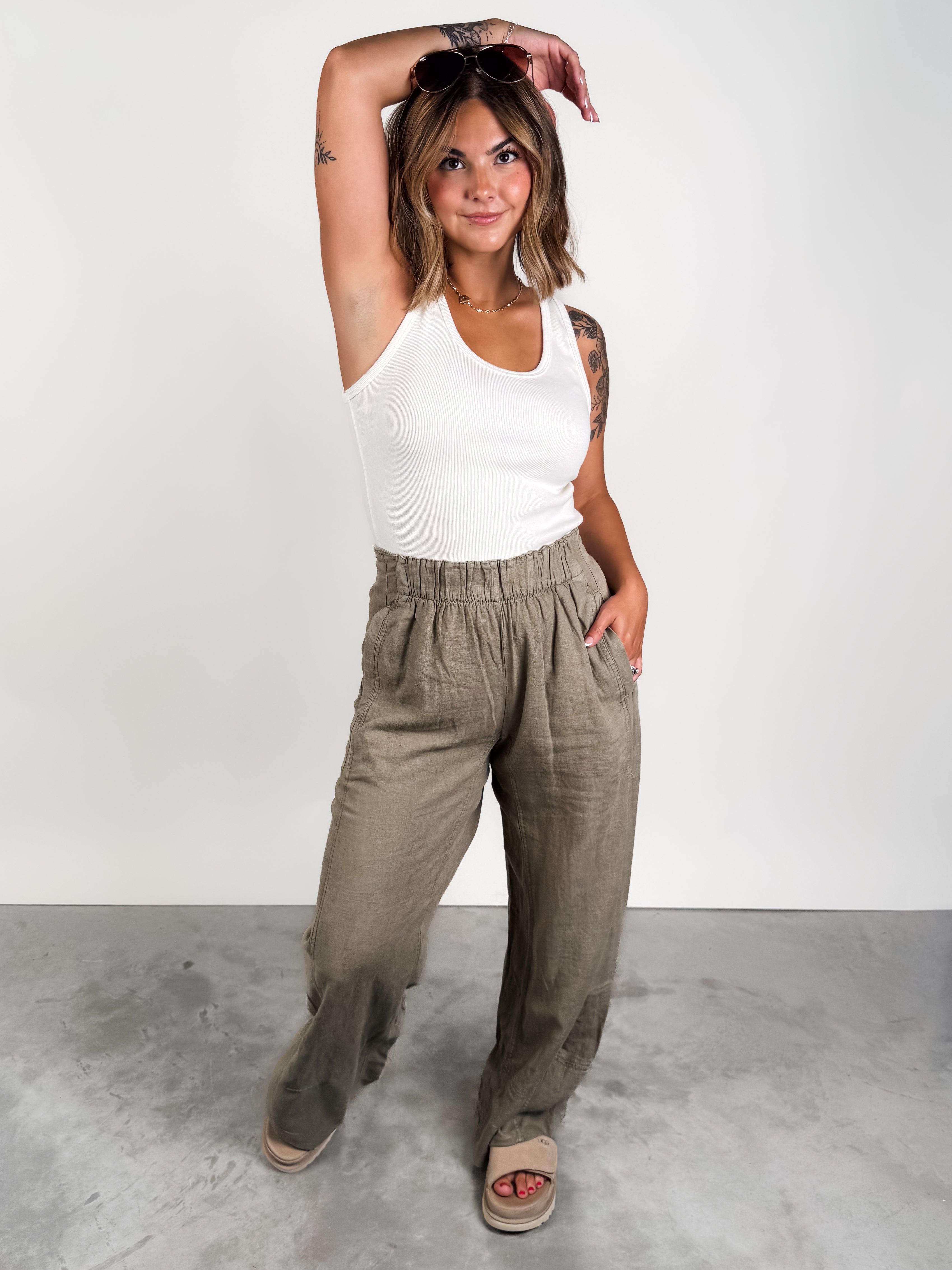 Days End Linen Pull On Pants Look image