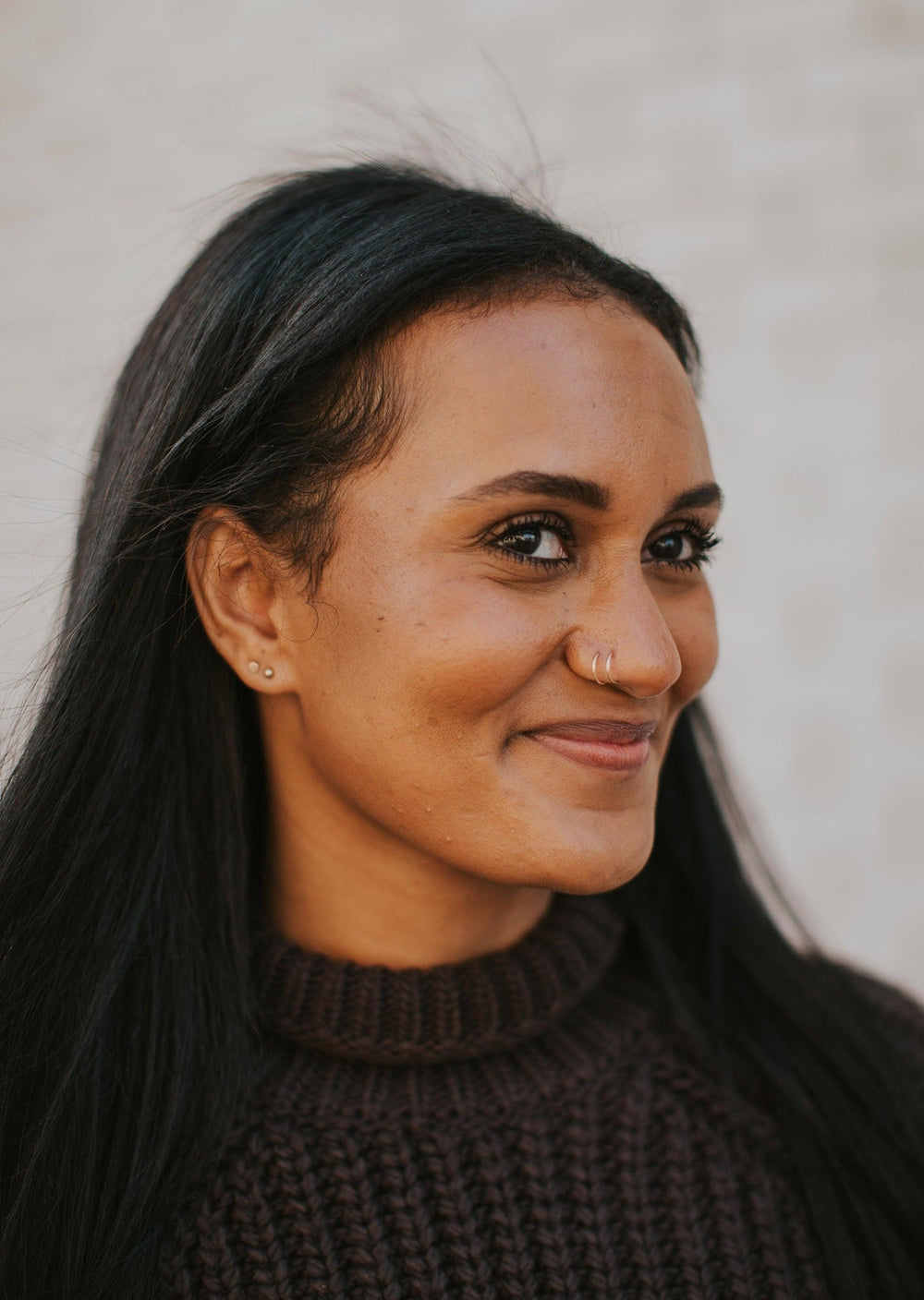 Tiny Twist Earrings 8MM