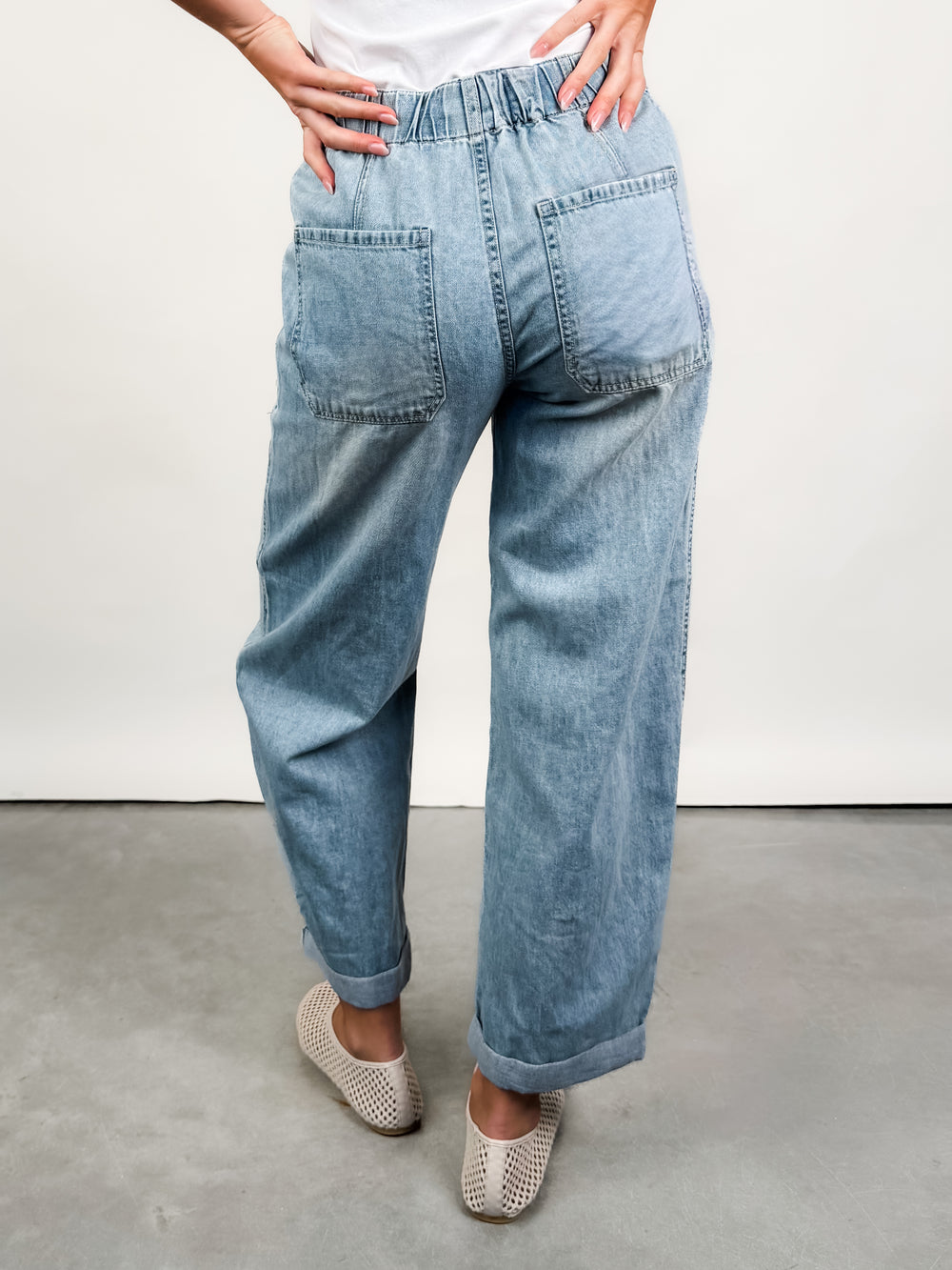 Villa Drawstring Barrel Leg