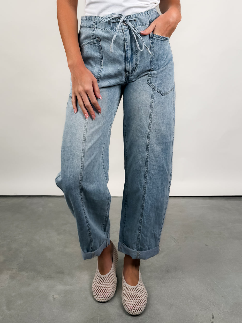 Villa Drawstring Barrel Leg