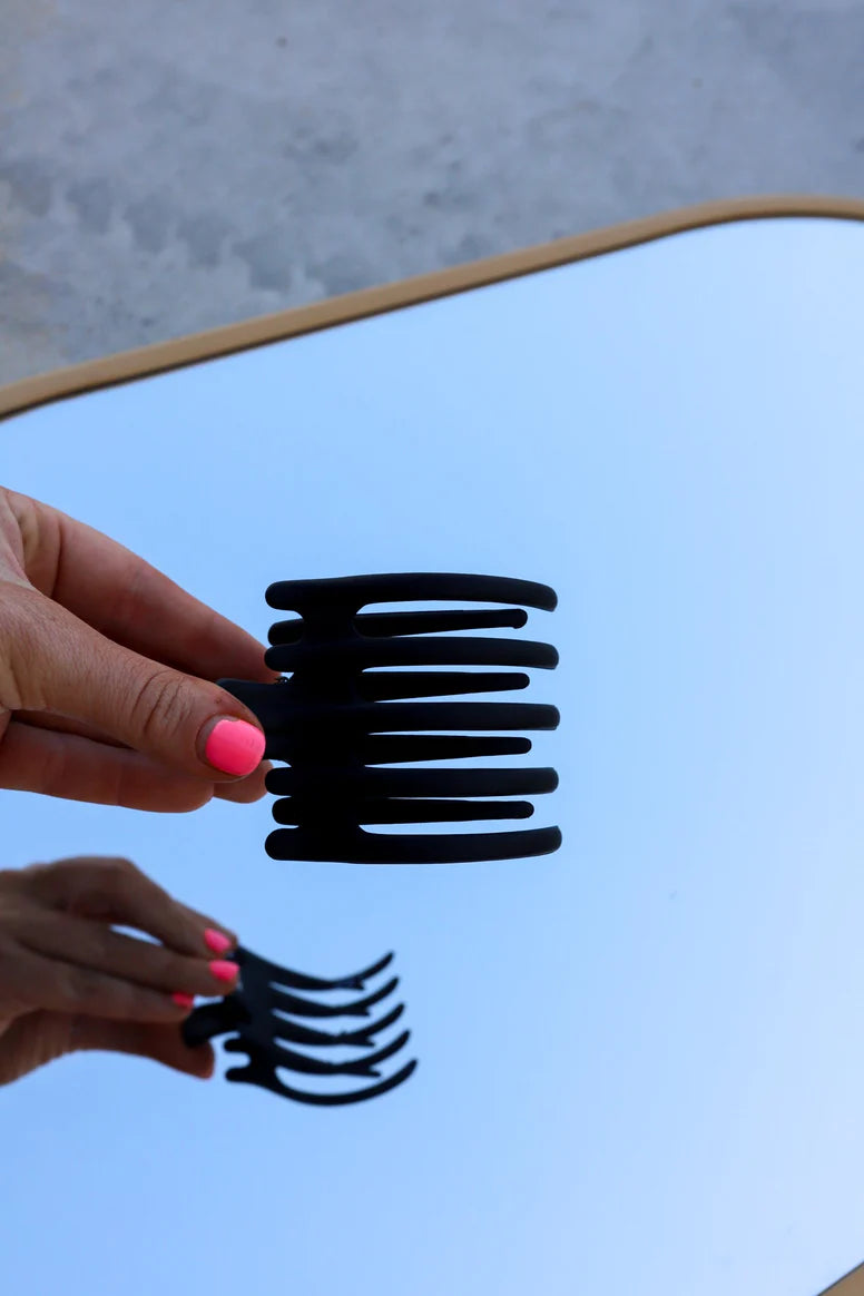 Wide Lay Down Claw Clip