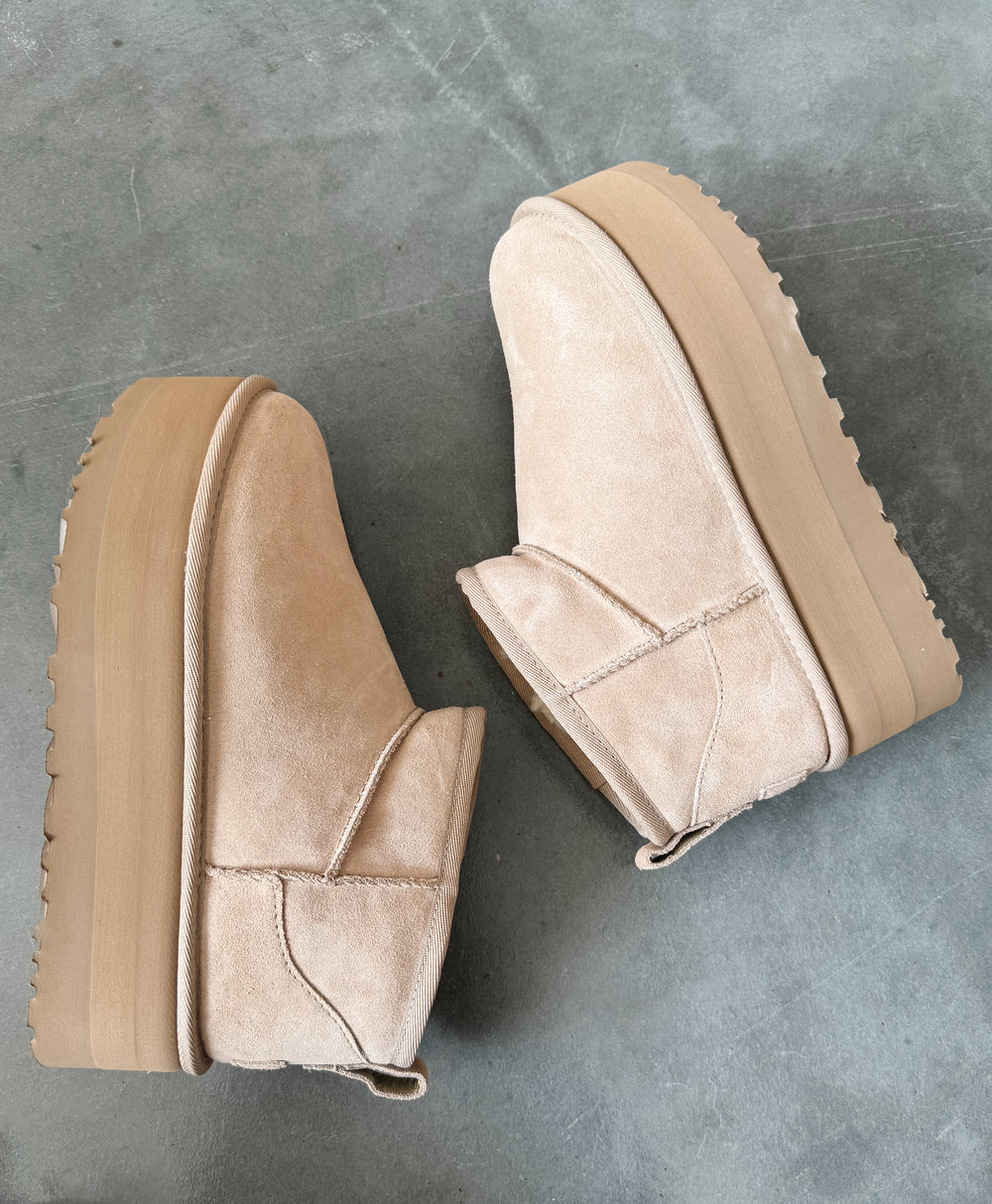 Women's Classic Ultra Mini Platform Out of Town
