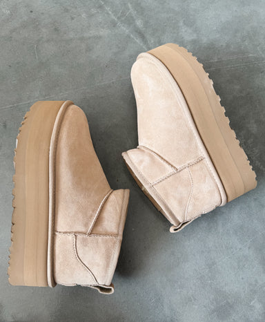 Women's Classic Ultra Mini Platform Out of Town