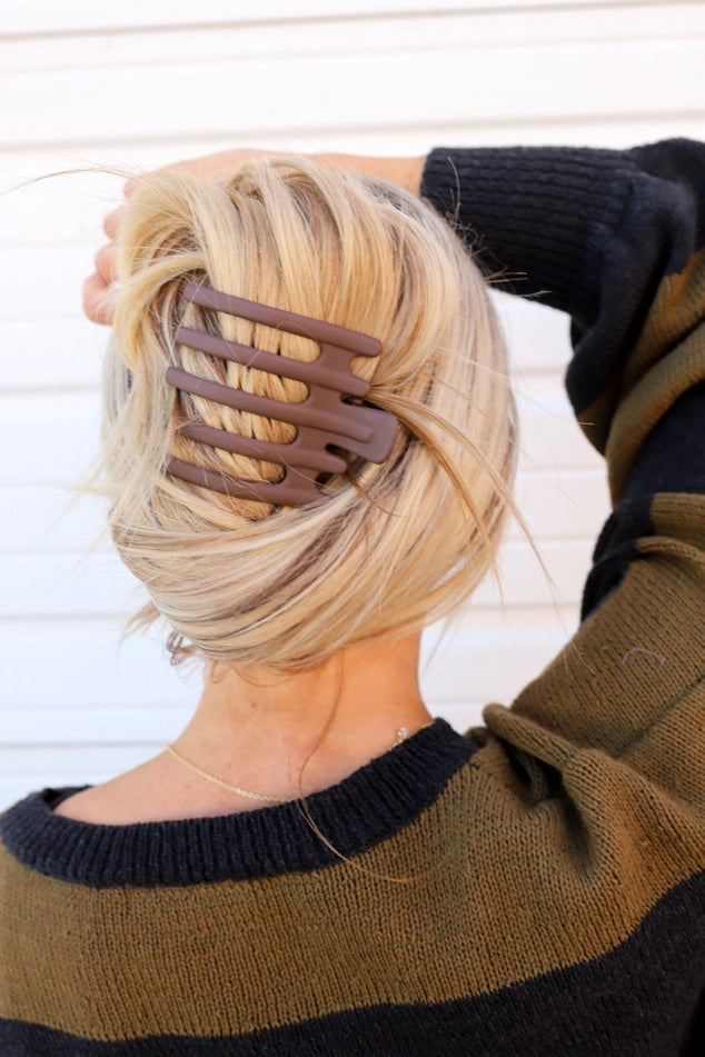 Wide Lay Down Claw Clip