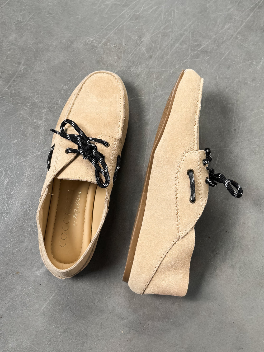 Petra Suede Flat