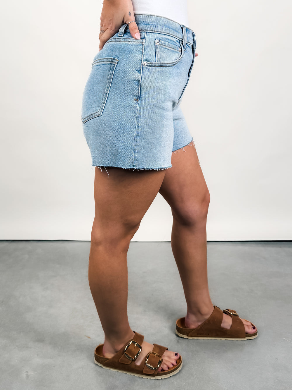 Jonah Mid Rise Relaxed Short