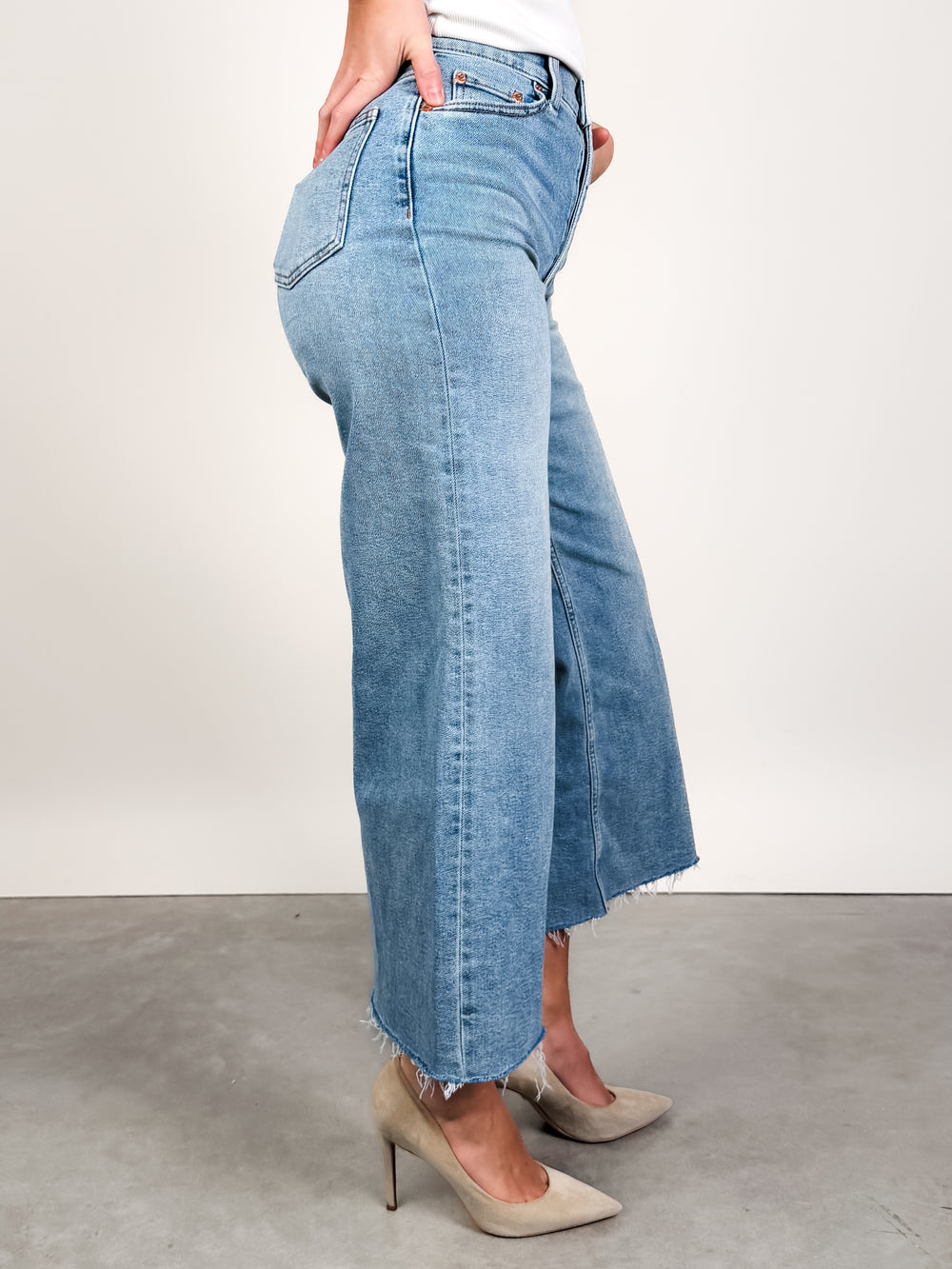 Lana Crop High Rise Ultra-Wide Leg Jean in Bistro