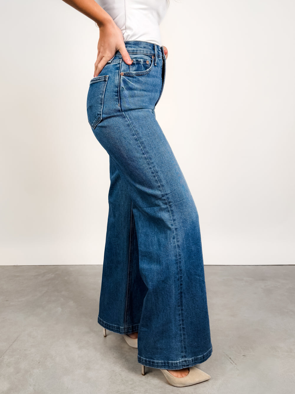 Lana High Rise Ultra-Wide Leg Jean in Soho