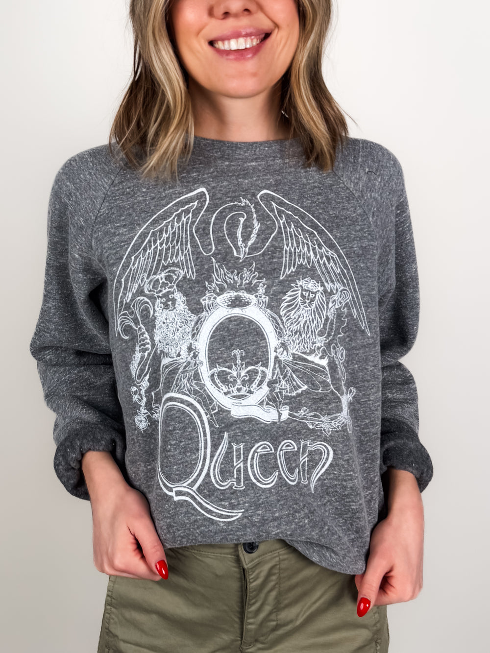 Queen Crest Vintage Raglan Sweatshirt