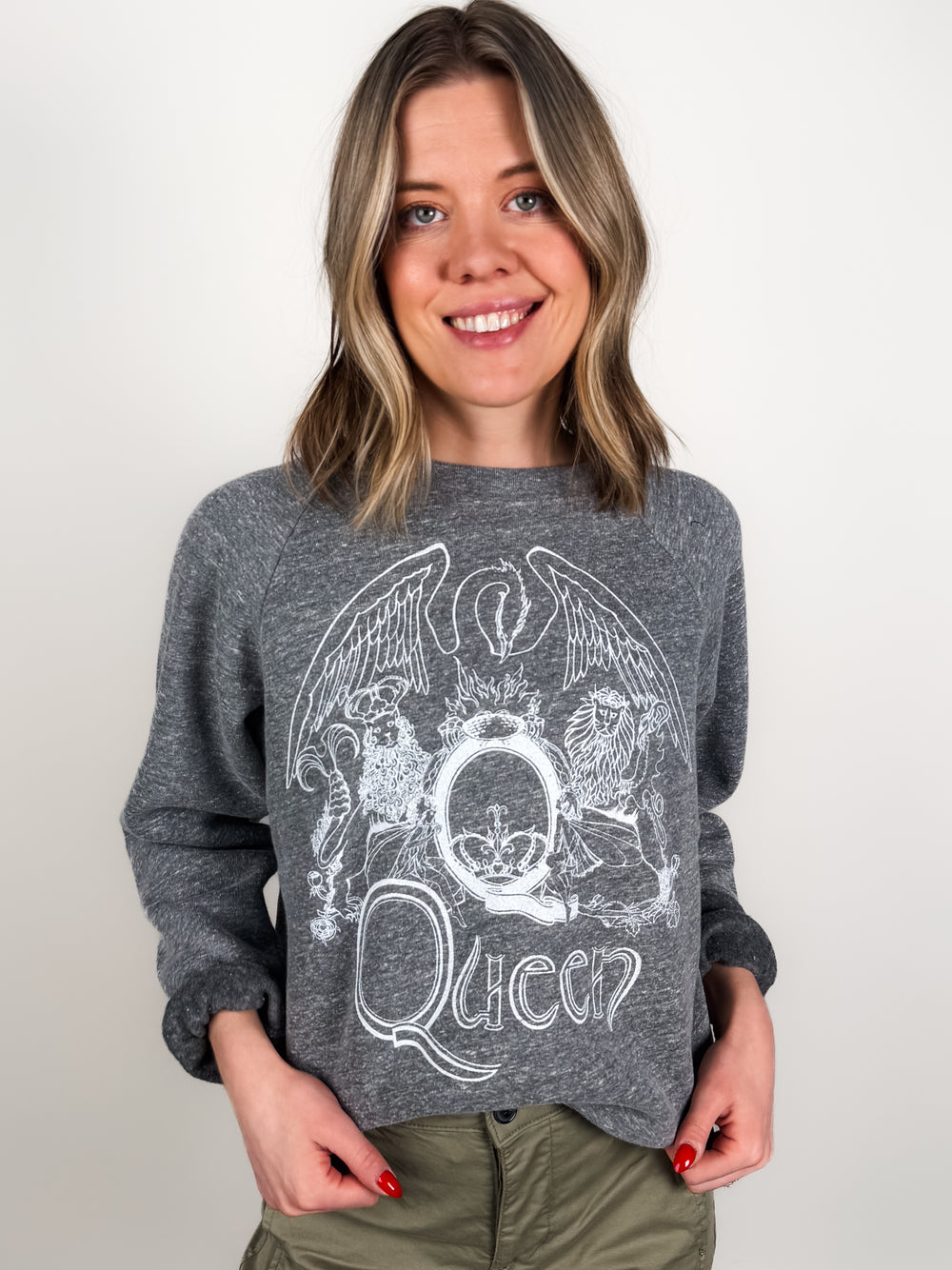 Queen Crest Vintage Raglan Sweatshirt