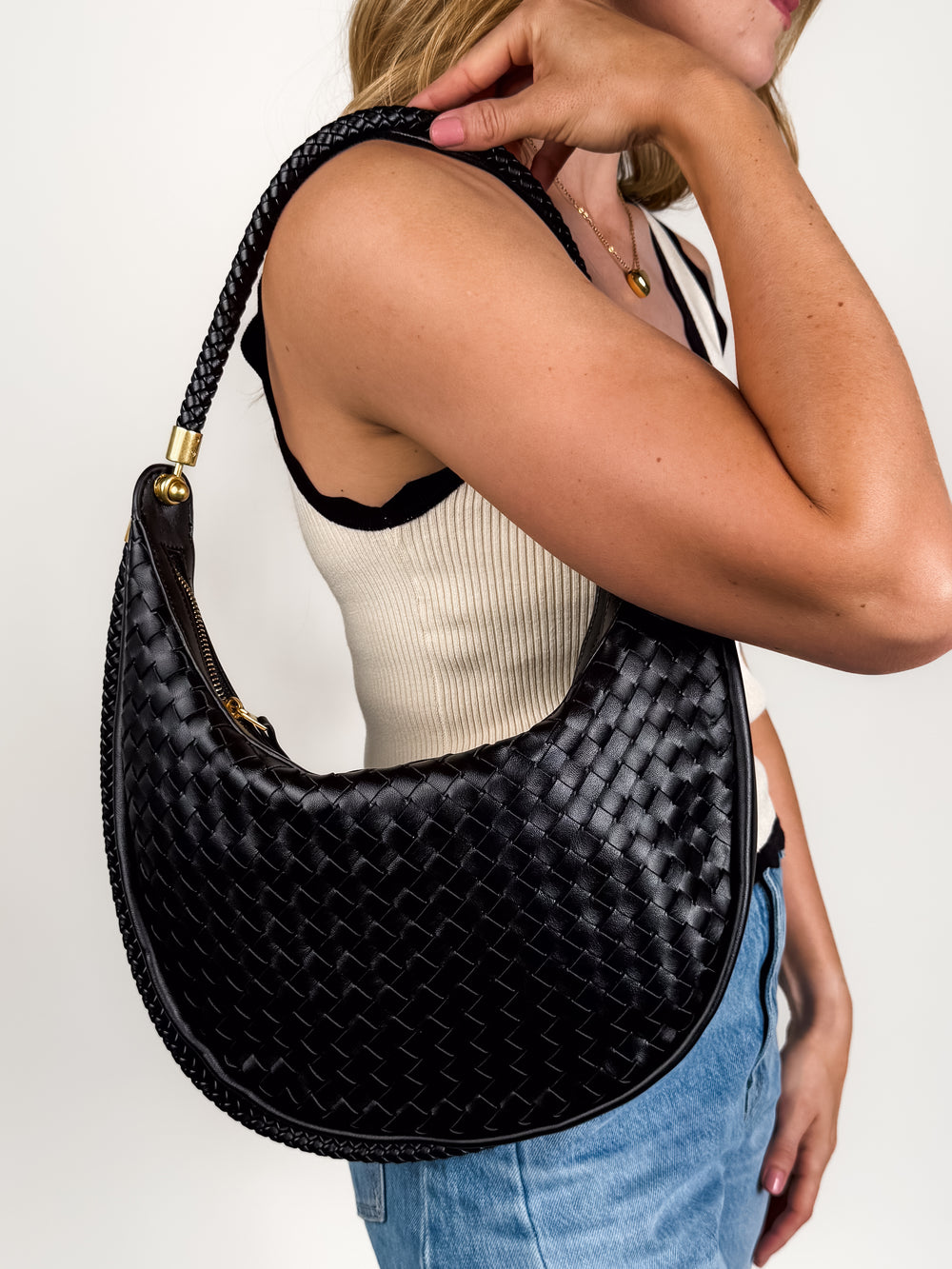 2800 Woven Handbag