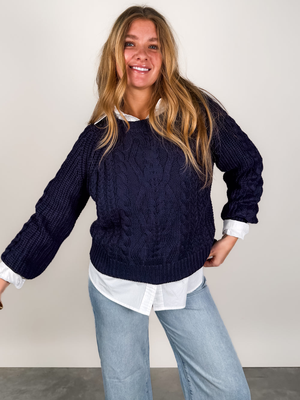 On Center Circle Cable Braid Crop Sweater