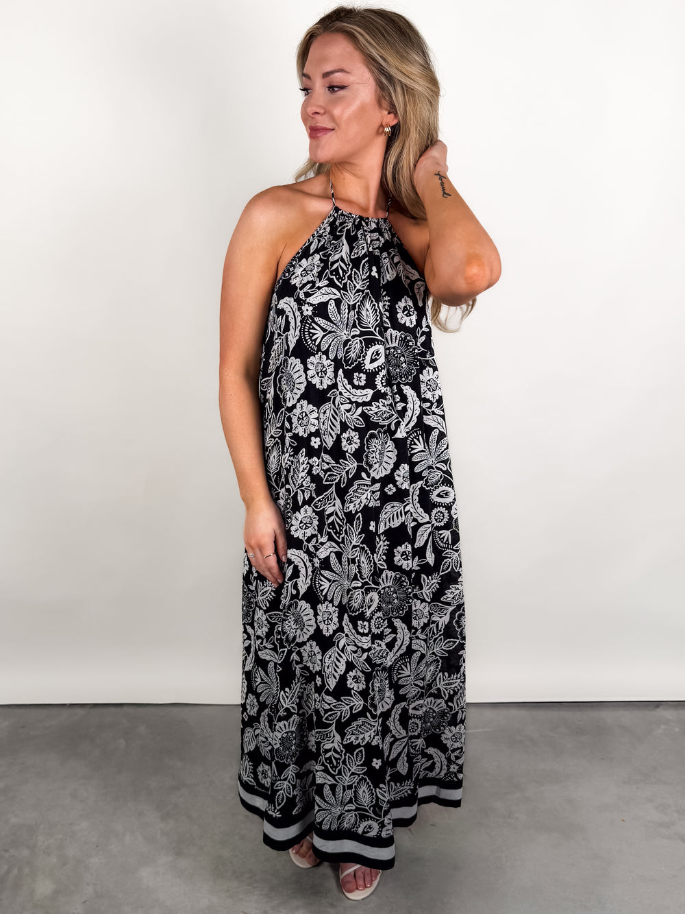 Viento Luz Floral Midi Dress