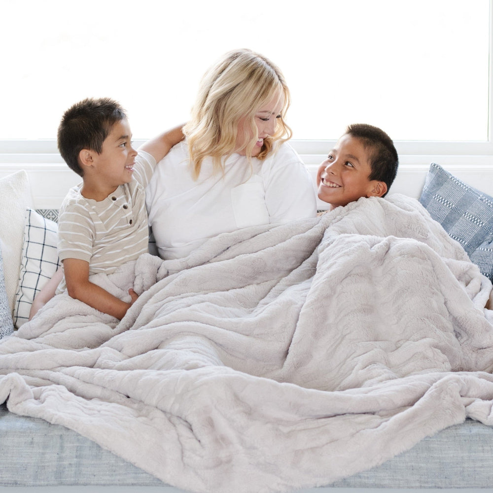 Patterned Faux Fur Throw Blanket