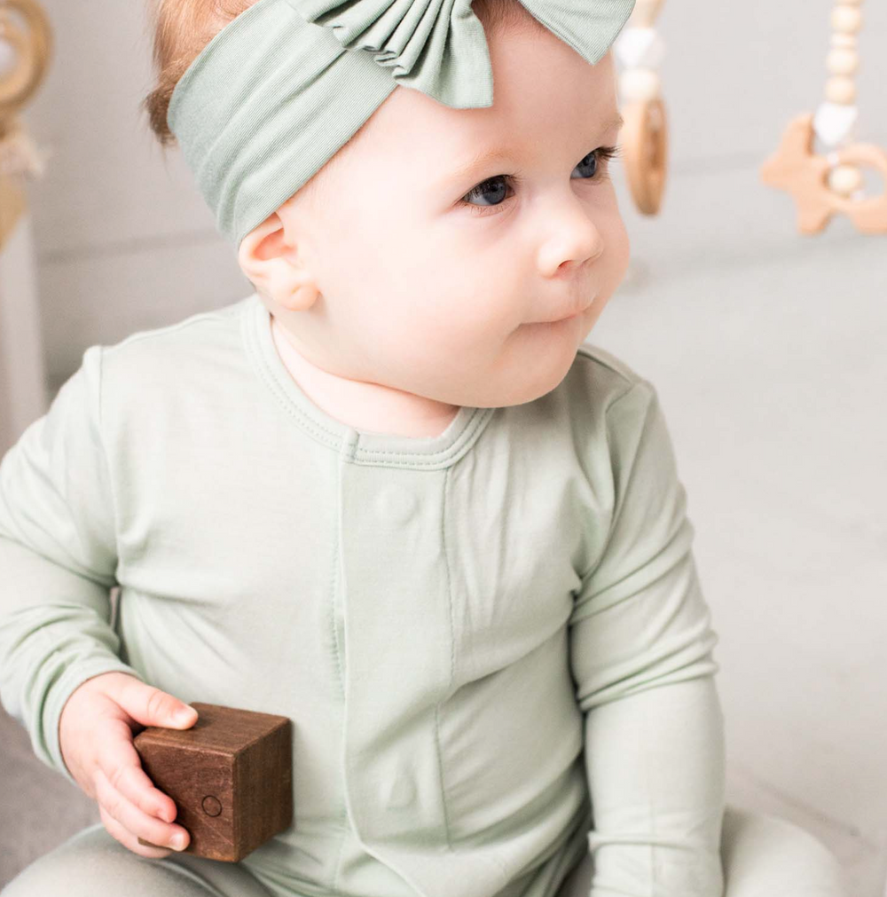 Sea Foam Modal Magnetic Footie